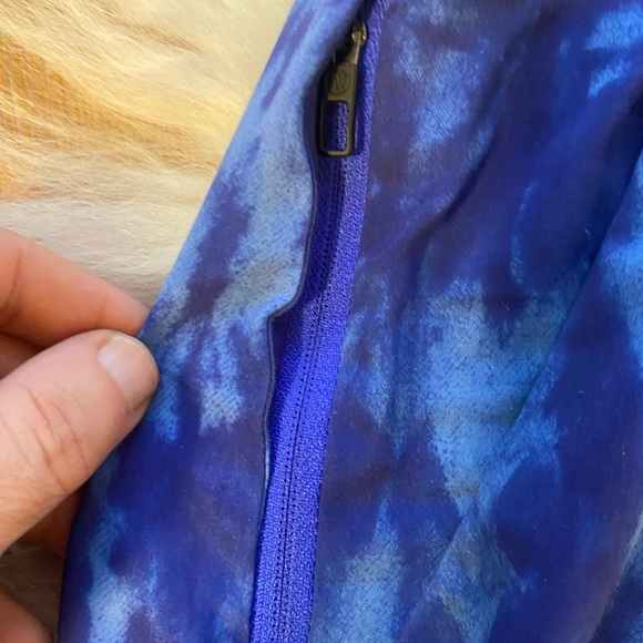 EUC 9/10 Lululemon men’s tie-die shorts in Size S!! - Picture 6 of 7